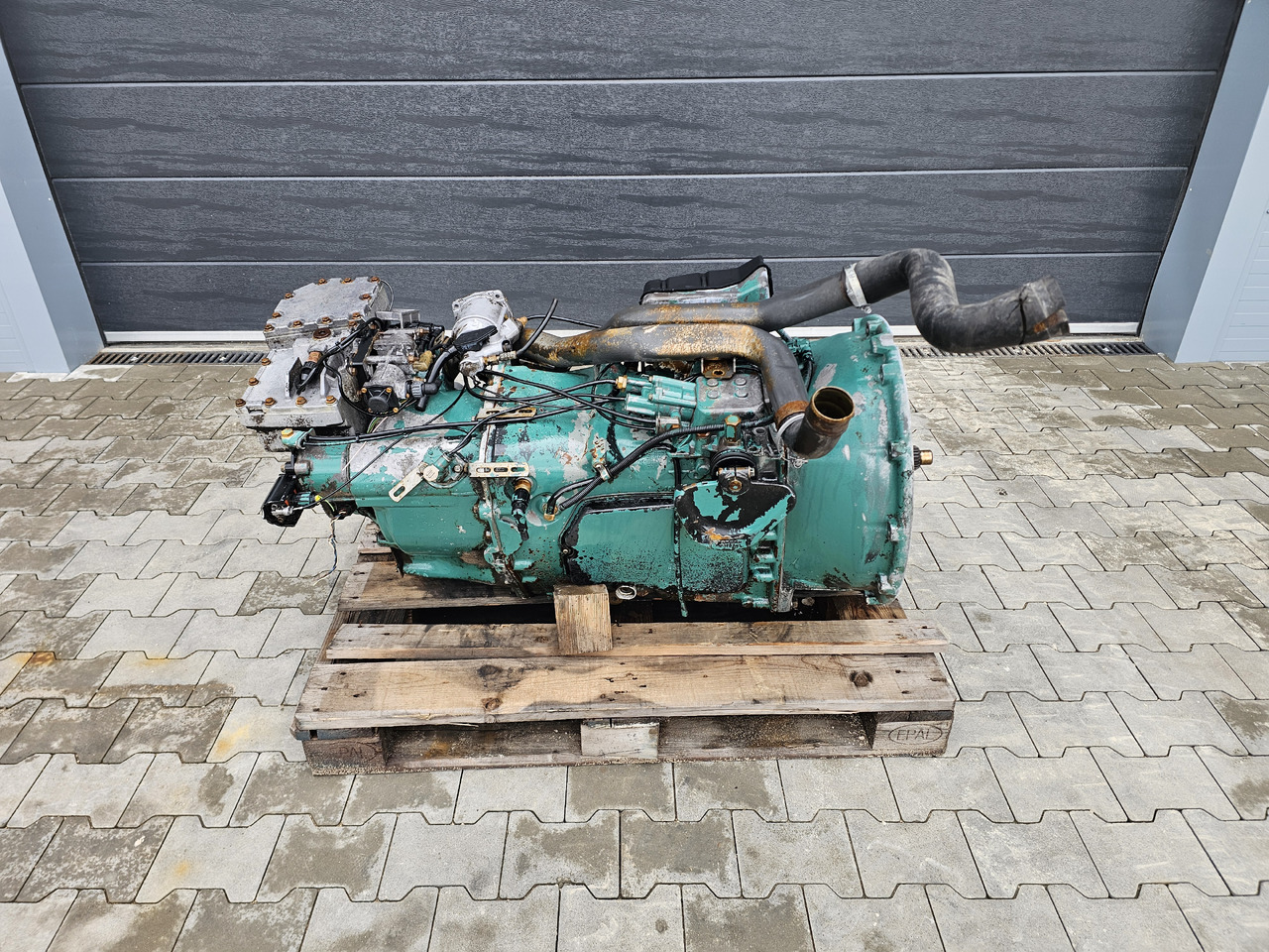VOLVO FH13 FH16 / GEARBOX / RETARDER / VTO2814B / MANUAL / WORLDWIDE DELIVERY - Gearbox: picture 1 VOLVO FH13 FH16 / GEARBOX / RETARDER / VTO2814B / MANUAL / WORLDWIDE DELIVERY - Gearbox: picture 1
