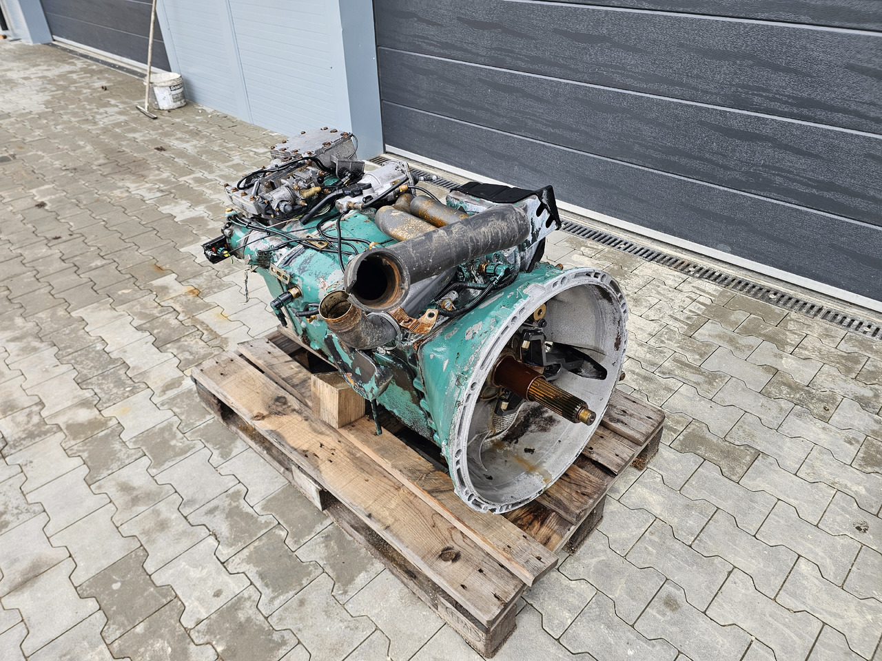 VOLVO FH13 FH16 / GEARBOX / RETARDER / VTO2814B / MANUAL / WORLDWIDE DELIVERY - Gearbox: picture 3 VOLVO FH13 FH16 / GEARBOX / RETARDER / VTO2814B / MANUAL / WORLDWIDE DELIVERY - Gearbox: picture 3