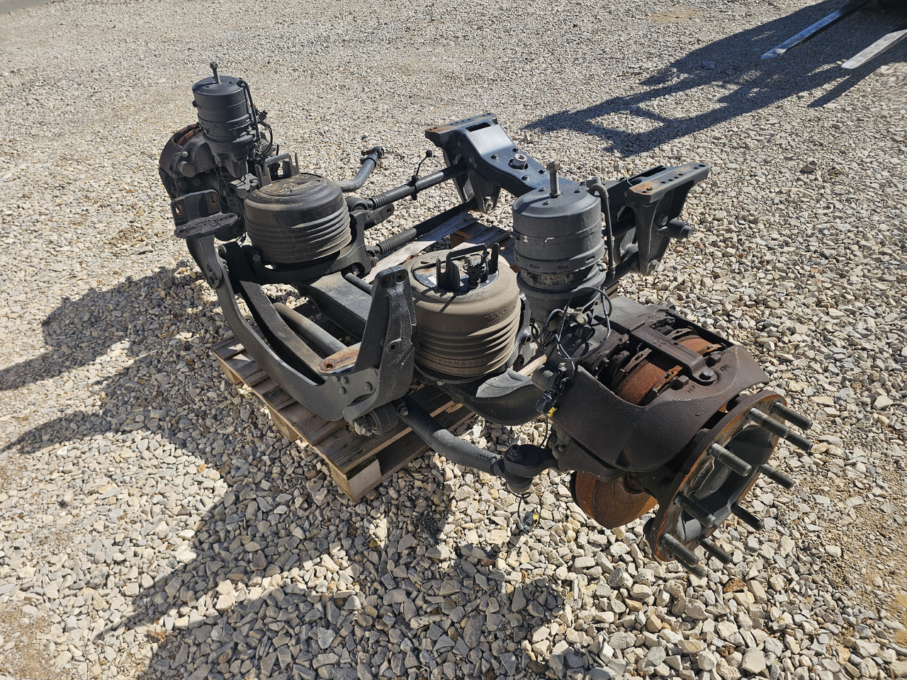VOLVO FH5 FM5 / FRONT AIR SUNSPENSION - Front axle: picture 4 VOLVO FH5 FM5 / FRONT AIR SUNSPENSION - Front axle: picture 4