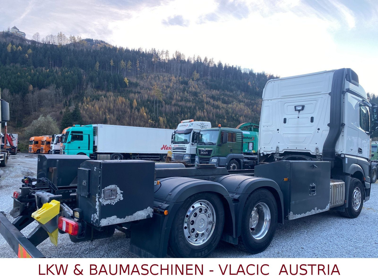 Mercedes-Benz Actros 963-0-C - Tank truck: picture 3 Mercedes-Benz Actros 963-0-C - Tank truck: picture 3