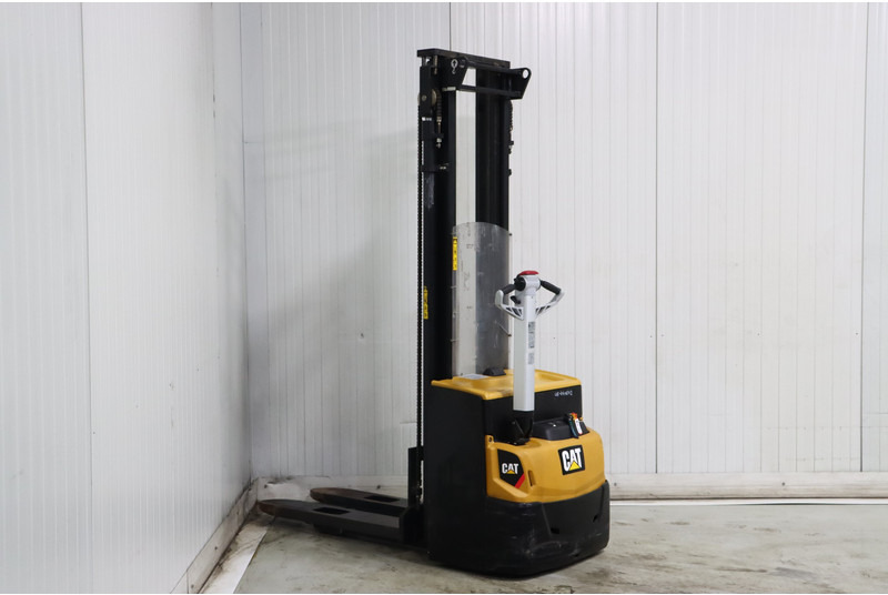 Caterpillar NSP14 - Stacker: picture 5 Caterpillar NSP14 - Stacker: picture 5