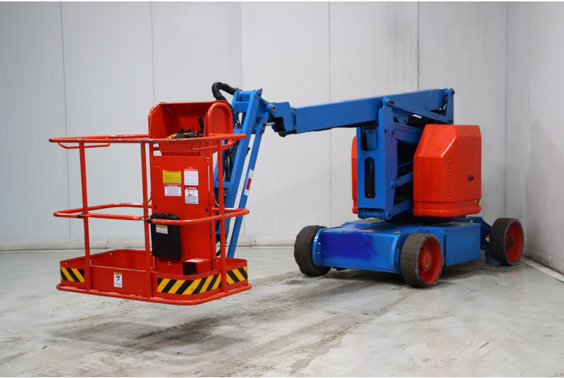 Genie Z34/22N - Articulated boom: picture 4 Genie Z34/22N - Articulated boom: picture 4