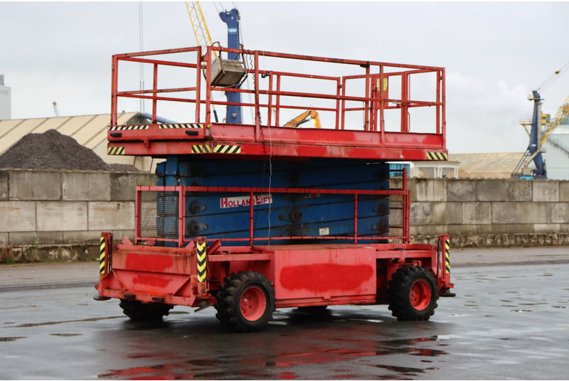 Holland lift 195DL25/S - Scissor lift: picture 4 Holland lift 195DL25/S - Scissor lift: picture 4