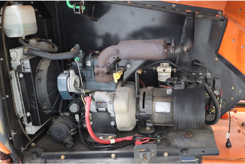 Articulated boom JLG H340AJ: picture 8