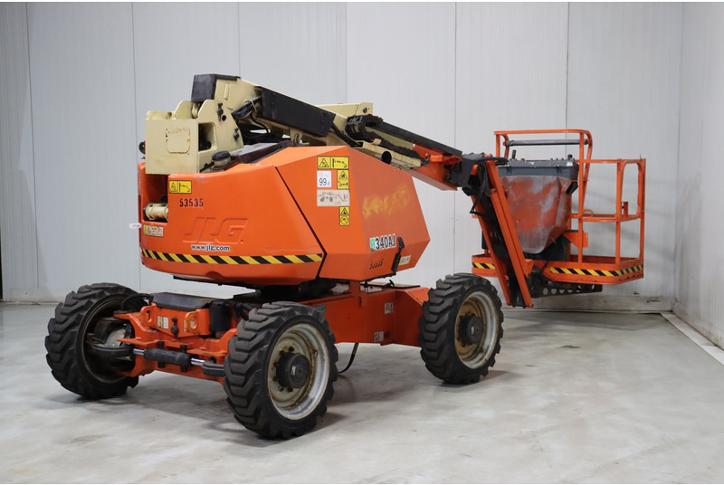 Articulated boom JLG H340AJ: picture 7