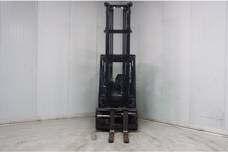 Mitsubishi FB30N - Electric forklift: picture 3 Mitsubishi FB30N - Electric forklift: picture 3