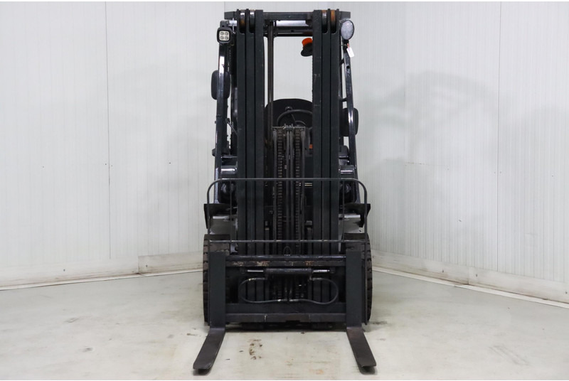 Nissan U1D2A20LQ - LPG forklift: picture 2 Nissan U1D2A20LQ - LPG forklift: picture 2