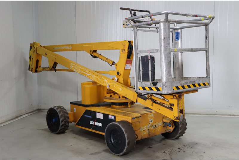 SkyHigh ST120 - Articulated boom: picture 1 SkyHigh ST120 - Articulated boom: picture 1