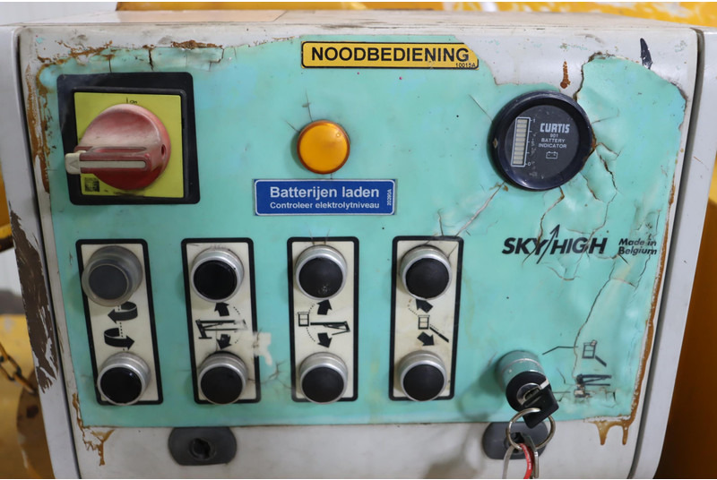 SkyHigh ST120 - Articulated boom: picture 4 SkyHigh ST120 - Articulated boom: picture 4