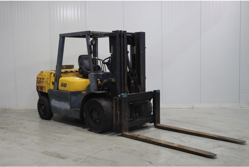 TCM FD50T2 - Diesel forklift: picture 1 TCM FD50T2 - Diesel forklift: picture 1