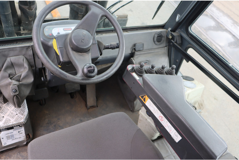 TCM FD80-2 - Diesel forklift: picture 2 TCM FD80-2 - Diesel forklift: picture 2