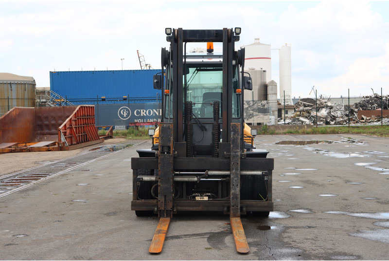 TCM FD80-2 - Diesel forklift: picture 3 TCM FD80-2 - Diesel forklift: picture 3