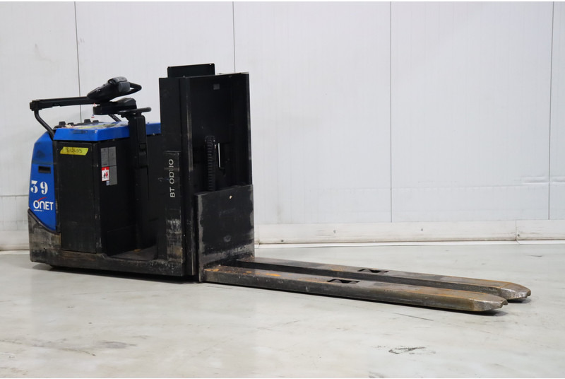 Toyota OSE120 - Order picker: picture 1 Toyota OSE120 - Order picker: picture 1