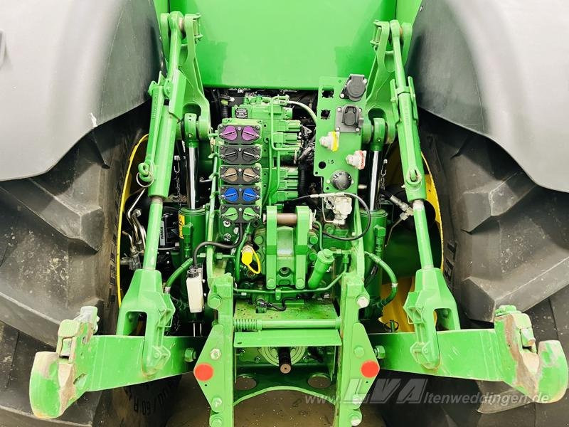 Farm tractor John Deere 8270R: picture 8