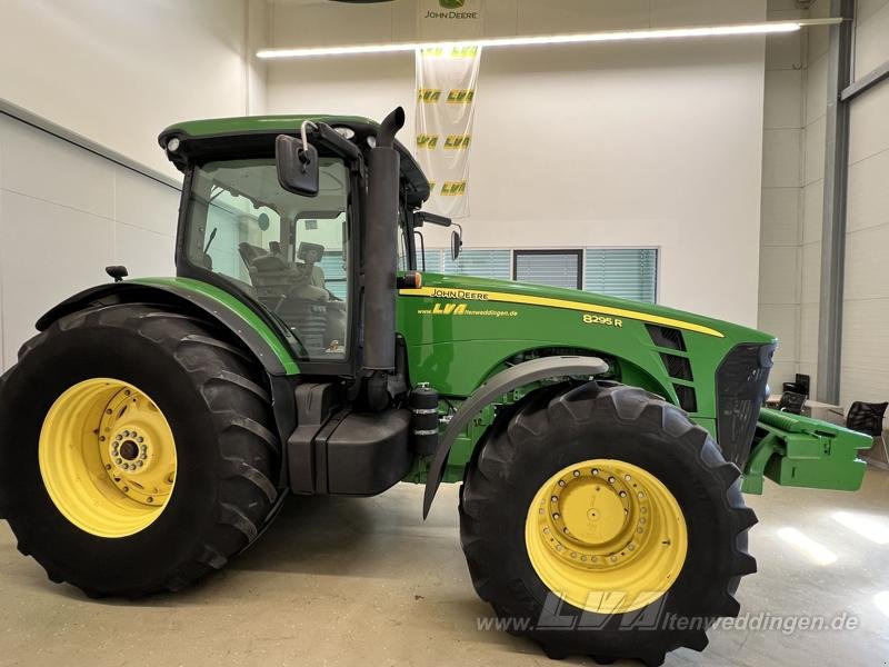 John Deere 8295R - Farm tractor: picture 5 John Deere 8295R - Farm tractor: picture 5