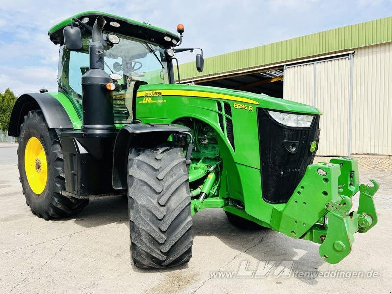 John Deere 8295R - Farm tractor: picture 2 John Deere 8295R - Farm tractor: picture 2