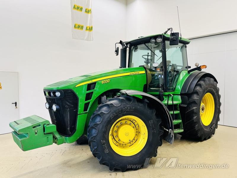 John Deere 8330 PowerShift - Farm tractor: picture 4 John Deere 8330 PowerShift - Farm tractor: picture 4