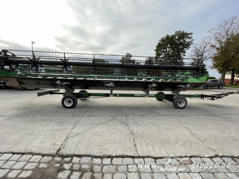 John Deere PremiumFlow 635 Zürn - Combine header: picture 2 John Deere PremiumFlow 635 Zürn - Combine header: picture 2