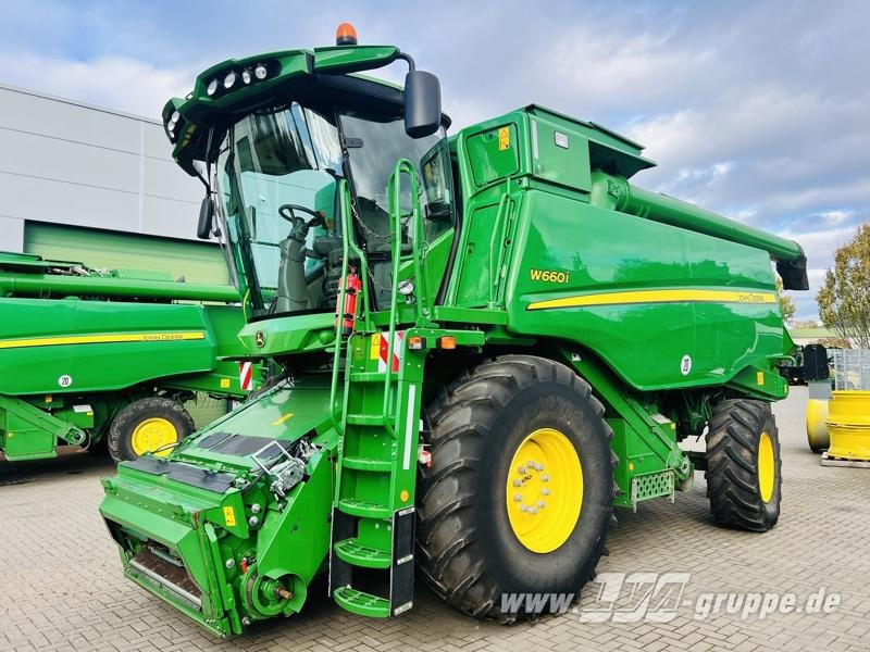 John Deere W660 - Combine harvester: picture 1 John Deere W660 - Combine harvester: picture 1
