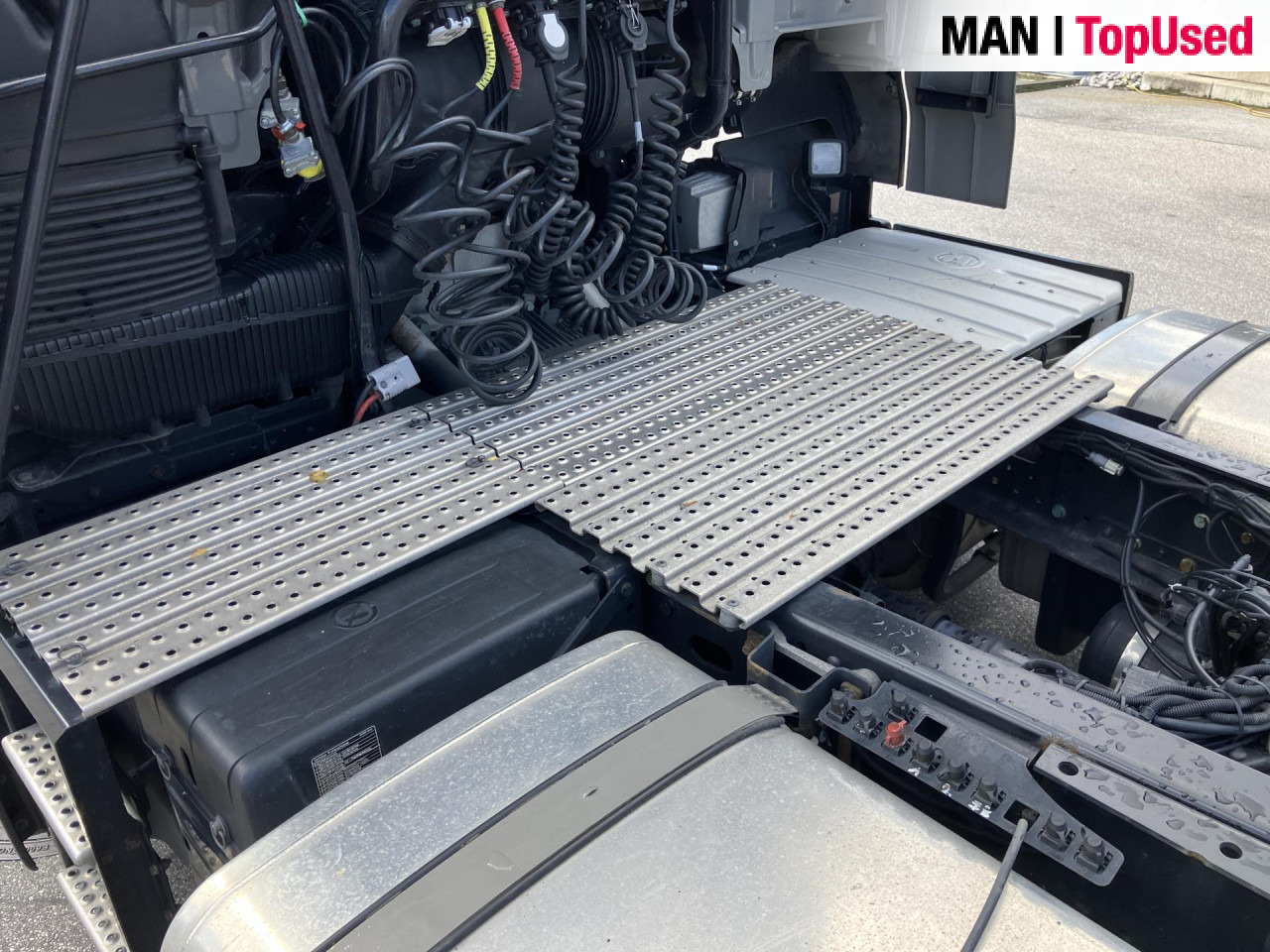 MAN TGX 18.440 LLS-ULTRA-XXL-NAVI-STDKLIMA-INTARDER - Tractor unit: picture 3 MAN TGX 18.440 LLS-ULTRA-XXL-NAVI-STDKLIMA-INTARDER - Tractor unit: picture 3