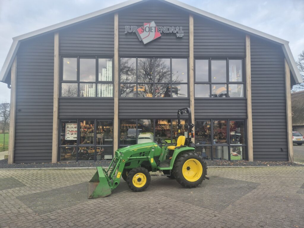 JOHN DEERE 3038 - Mini tractor: picture 1 JOHN DEERE 3038 - Mini tractor: picture 1