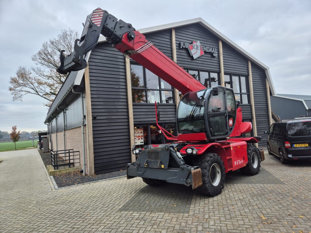 MAGNI RTH 5.25 SH - Telescopic handler: picture 2 MAGNI RTH 5.25 SH - Telescopic handler: picture 2