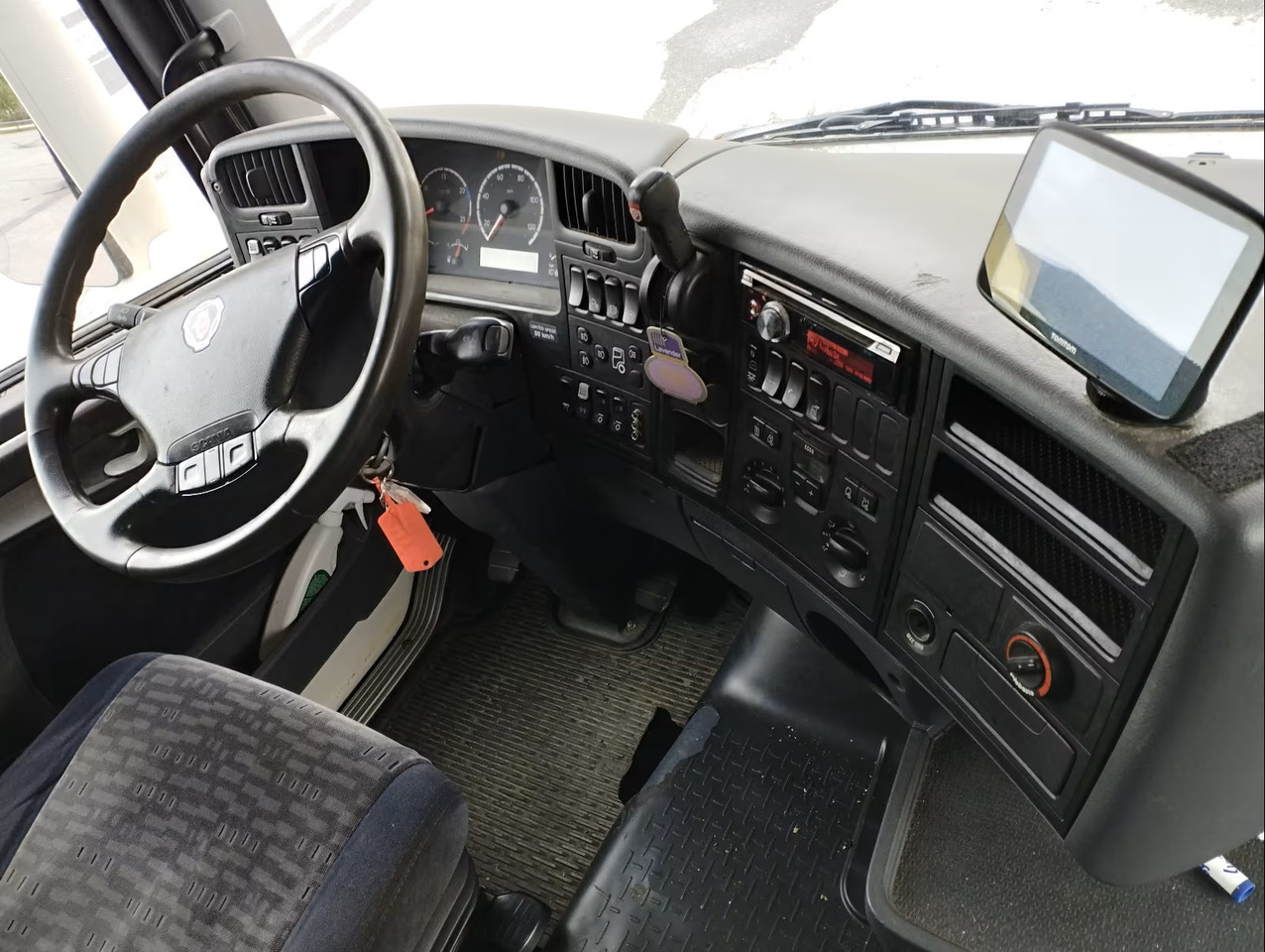 Box truck SCANIA R560 6x2,retarder: picture 7