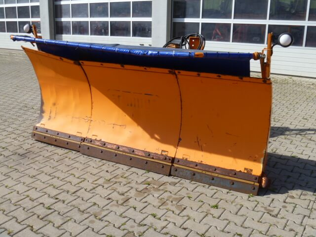 Unimog Schneepflug - Schneeschild Schmidt M30.3 - Snow plough: picture 2 Unimog Schneepflug - Schneeschild Schmidt M30.3 - Snow plough: picture 2