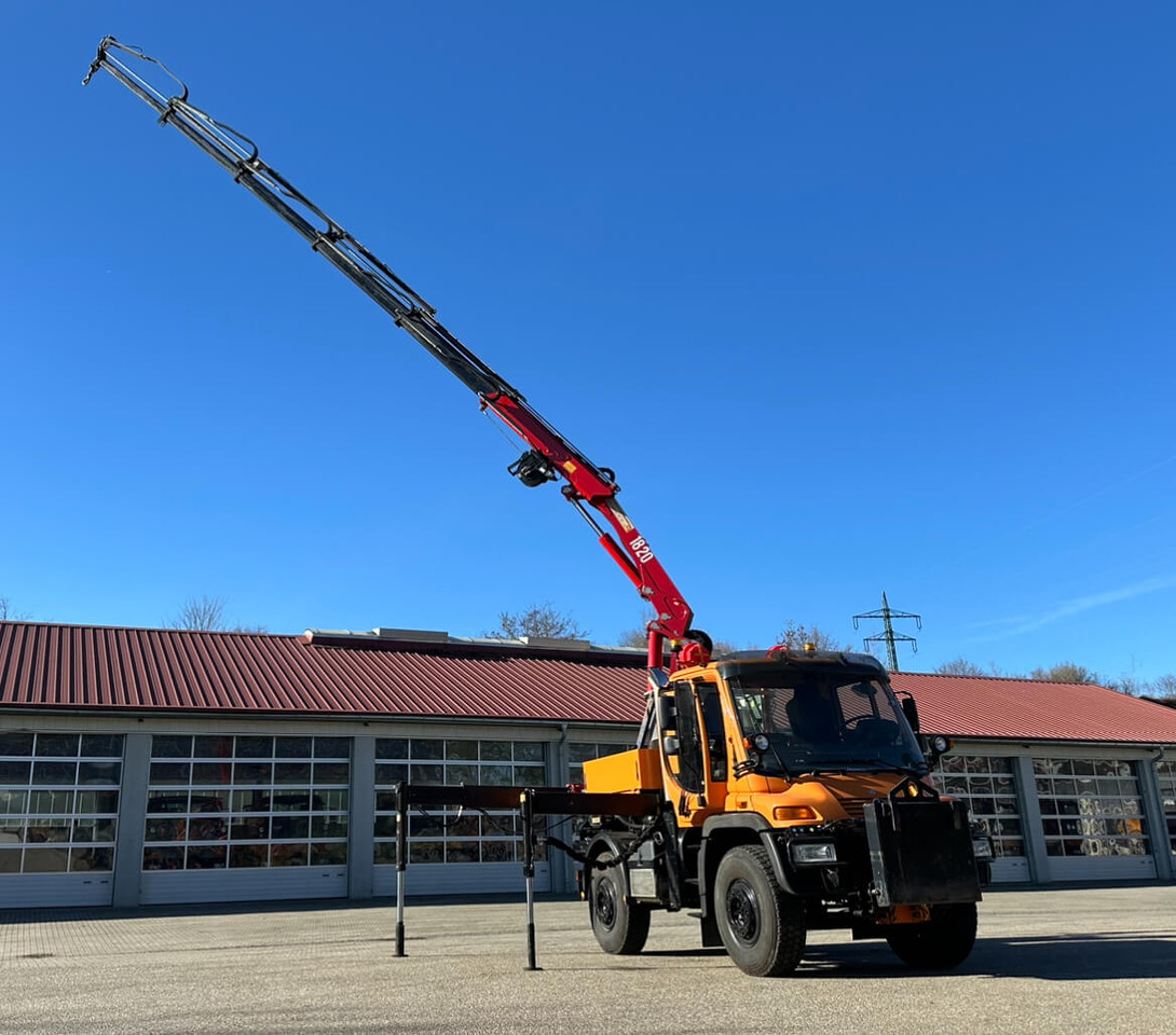 Unimog 400 - U400 405 25177 mit Wechselkran Merced - Utility/ Special vehicle: picture 1 Unimog 400 - U400 405 25177 mit Wechselkran Merced - Utility/ Special vehicle: picture 1