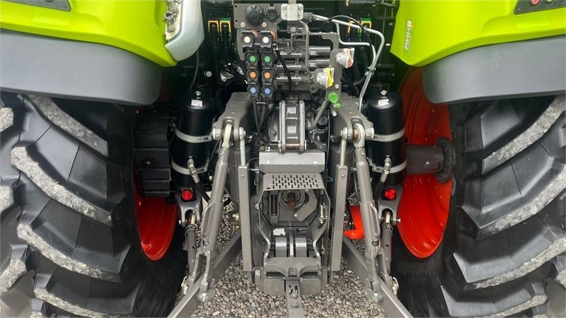 Claas Arion 440 CIS med frontlæsser - Farm tractor: picture 4 Claas Arion 440 CIS med frontlæsser - Farm tractor: picture 4