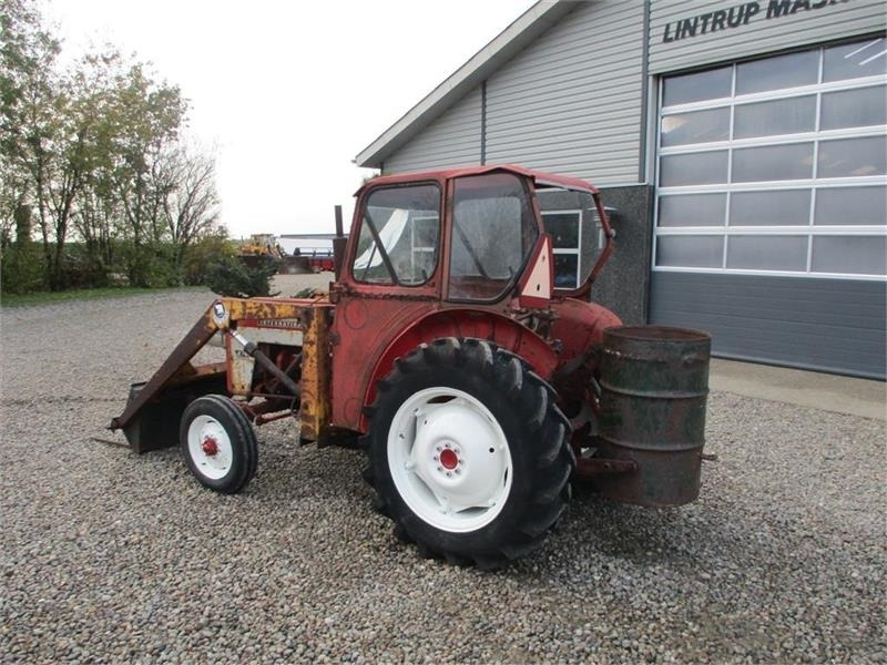 IH 276 Med frontlæsser - Farm tractor: picture 3 IH 276 Med frontlæsser - Farm tractor: picture 3