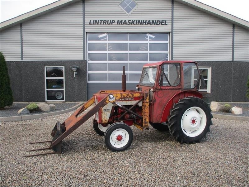 IH 276 Med frontlæsser - Farm tractor: picture 1 IH 276 Med frontlæsser - Farm tractor: picture 1