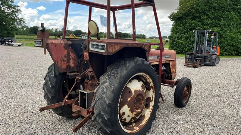 IH 444 Motor sidder fast - Farm tractor: picture 5 IH 444 Motor sidder fast - Farm tractor: picture 5