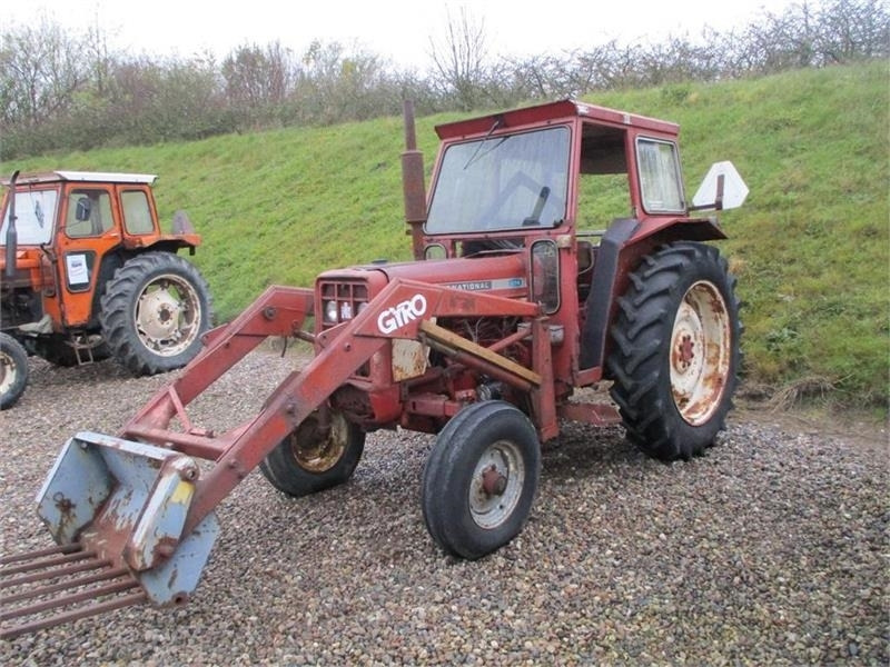 IH 574 Med Gyro frontlæsser med Greb - Farm tractor: picture 1 IH 574 Med Gyro frontlæsser med Greb - Farm tractor: picture 1