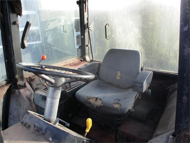 John Deere 2040 S - Farm tractor: picture 5 John Deere 2040 S - Farm tractor: picture 5