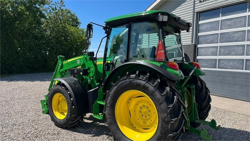 John Deere 5115M Med frontlæsser, som ny - Farm tractor: picture 3 John Deere 5115M Med frontlæsser, som ny - Farm tractor: picture 3