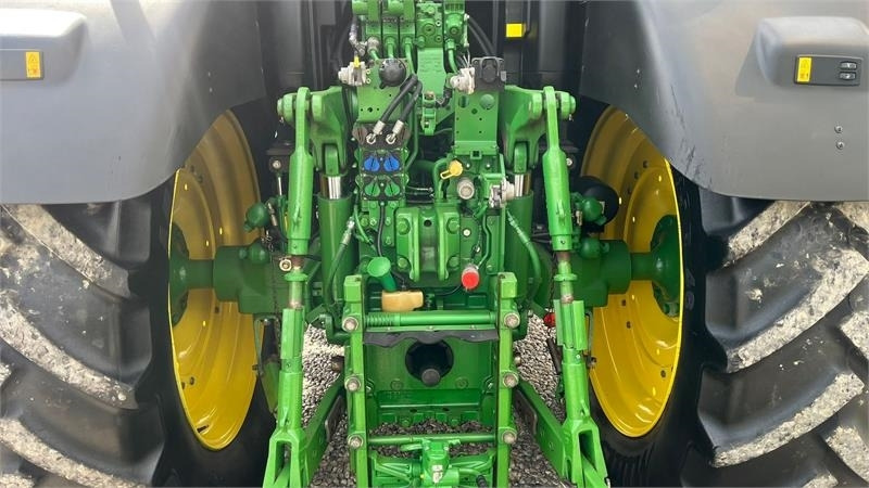 John Deere 6175R Med frontlift og frontPTO samt luft anlæg  - Farm tractor: picture 5 John Deere 6175R Med frontlift og frontPTO samt luft anlæg  - Farm tractor: picture 5