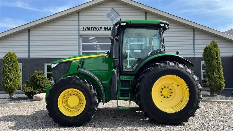 John Deere 7230R Med frontlift. Stor stærk traktor til små pe - Farm tractor: picture 2 John Deere 7230R Med frontlift. Stor stærk traktor til små pe - Farm tractor: picture 2