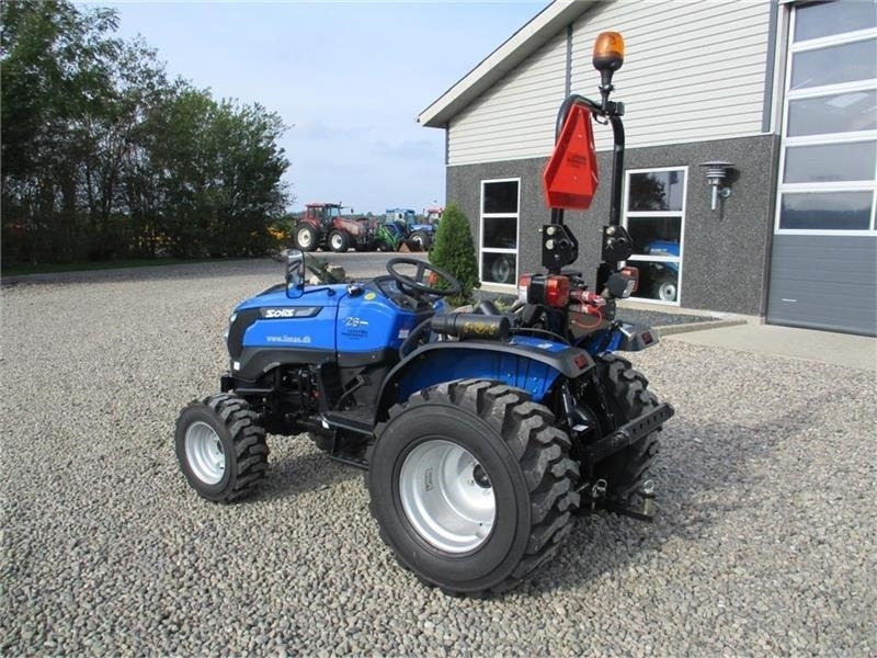 Solis 26 6+2 gearmaskine med Servostyrring og Industri h  - Farm tractor: picture 3 Solis 26 6+2 gearmaskine med Servostyrring og Industri h  - Farm tractor: picture 3