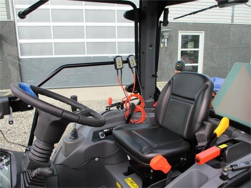 Solis 26 HST Snow Edition med frontlift, Vario SHL150 sn  - Farm tractor: picture 4 Solis 26 HST Snow Edition med frontlift, Vario SHL150 sn  - Farm tractor: picture 4