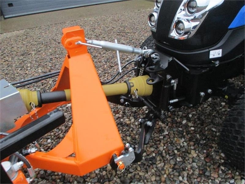 Solis 26 HST Snow Edition med frontlift, front PTO, Thyr leasing Solis 26 HST Snow Edition med frontlift, front PTO, Thyr: picture 7 Solis 26 HST Snow Edition med frontlift, front PTO, Thyr leasing Solis 26 HST Snow Edition med frontlift, front PTO, Thyr: picture 7