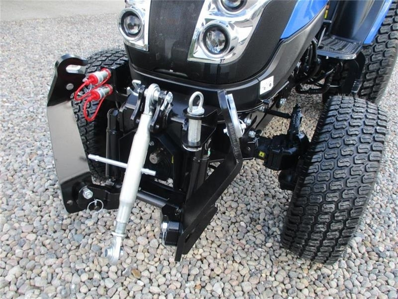 Solis 26 HST med Frontlift & FrontPTO - Municipal tractor: picture 2 Solis 26 HST med Frontlift & FrontPTO - Municipal tractor: picture 2