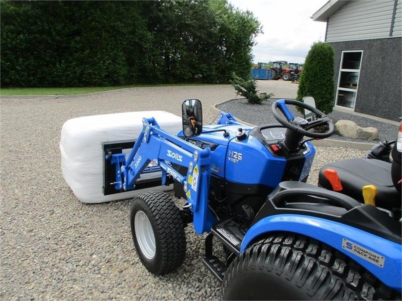 Solis 26 HST med fuldhydraulisk frontlæsser på - Mini tractor: picture 2 Solis 26 HST med fuldhydraulisk frontlæsser på - Mini tractor: picture 2