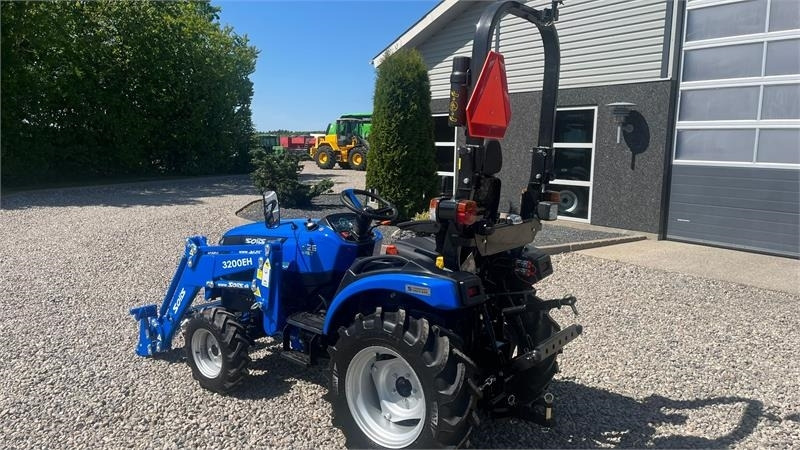 Solis H26 HST Med Frontlæsser - Farm tractor: picture 3 Solis H26 HST Med Frontlæsser - Farm tractor: picture 3