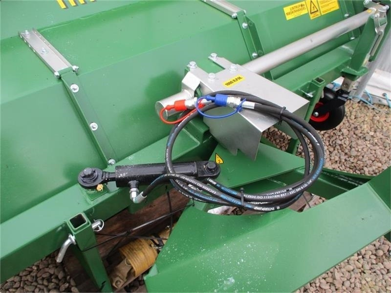 Thyregod TK 2300 TK2300 Med hydraulisk sving og PTO-træk - Broom for Agricultural machinery: picture 4 Thyregod TK 2300 TK2300 Med hydraulisk sving og PTO-træk - Broom for Agricultural machinery: picture 4