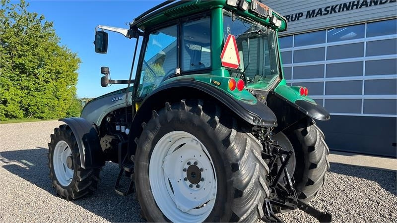 Valtra T130 med 3.5ton frontlift - Farm tractor: picture 5 Valtra T130 med 3.5ton frontlift - Farm tractor: picture 5