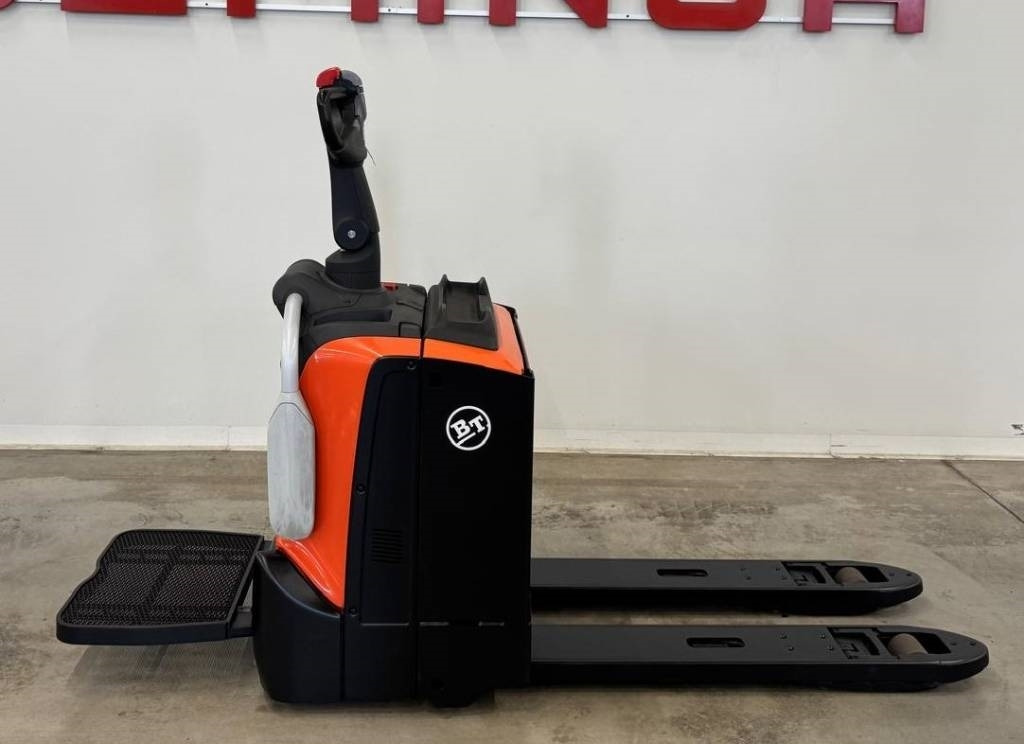 Toyota 10792 LPE 200  - Pallet truck: picture 3 Toyota 10792 LPE 200  - Pallet truck: picture 3
