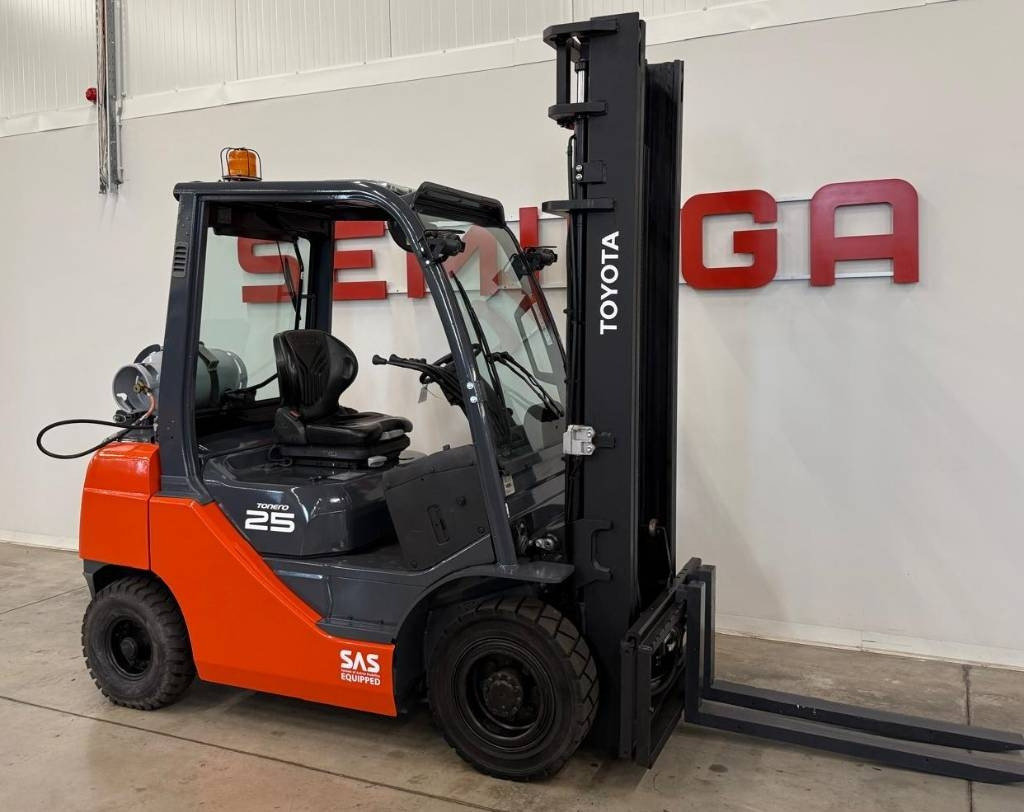 Toyota 10860 - 02-8FGF25  - LPG forklift: picture 1 Toyota 10860 - 02-8FGF25  - LPG forklift: picture 1