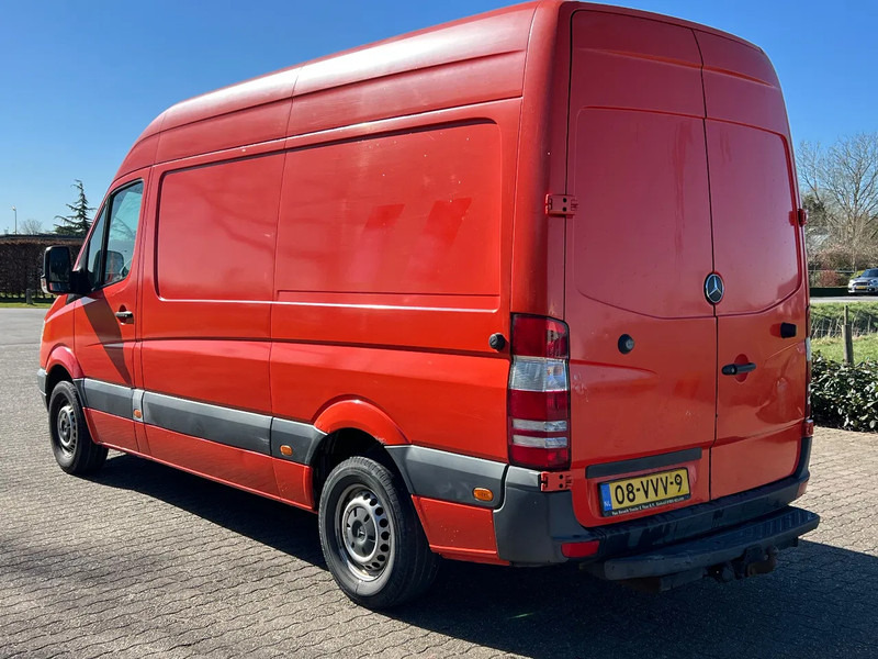 Mercedes-Benz Sprinter 211 211 CDI L2H2 366 DC - Small van: picture 2 Mercedes-Benz Sprinter 211 211 CDI L2H2 366 DC - Small van: picture 2