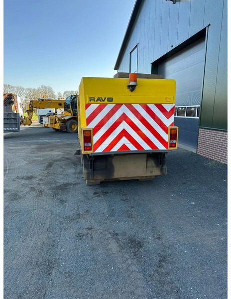 Ravo 530 VEEGMACHINE/SWEEPER!! - Road sweeper: picture 3 Ravo 530 VEEGMACHINE/SWEEPER!! - Road sweeper: picture 3